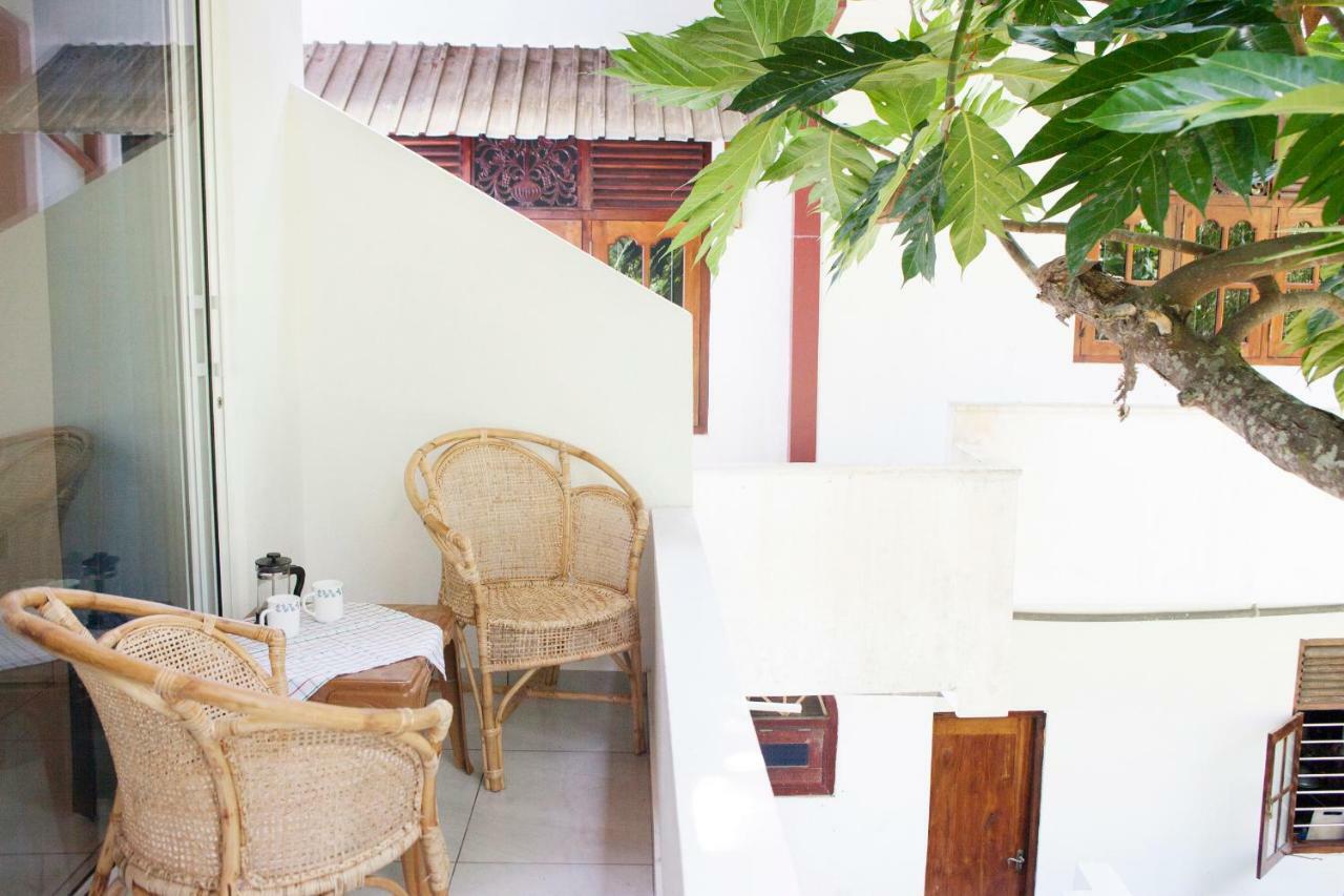 Alvas House Hotel Хикадува Екстериор снимка
