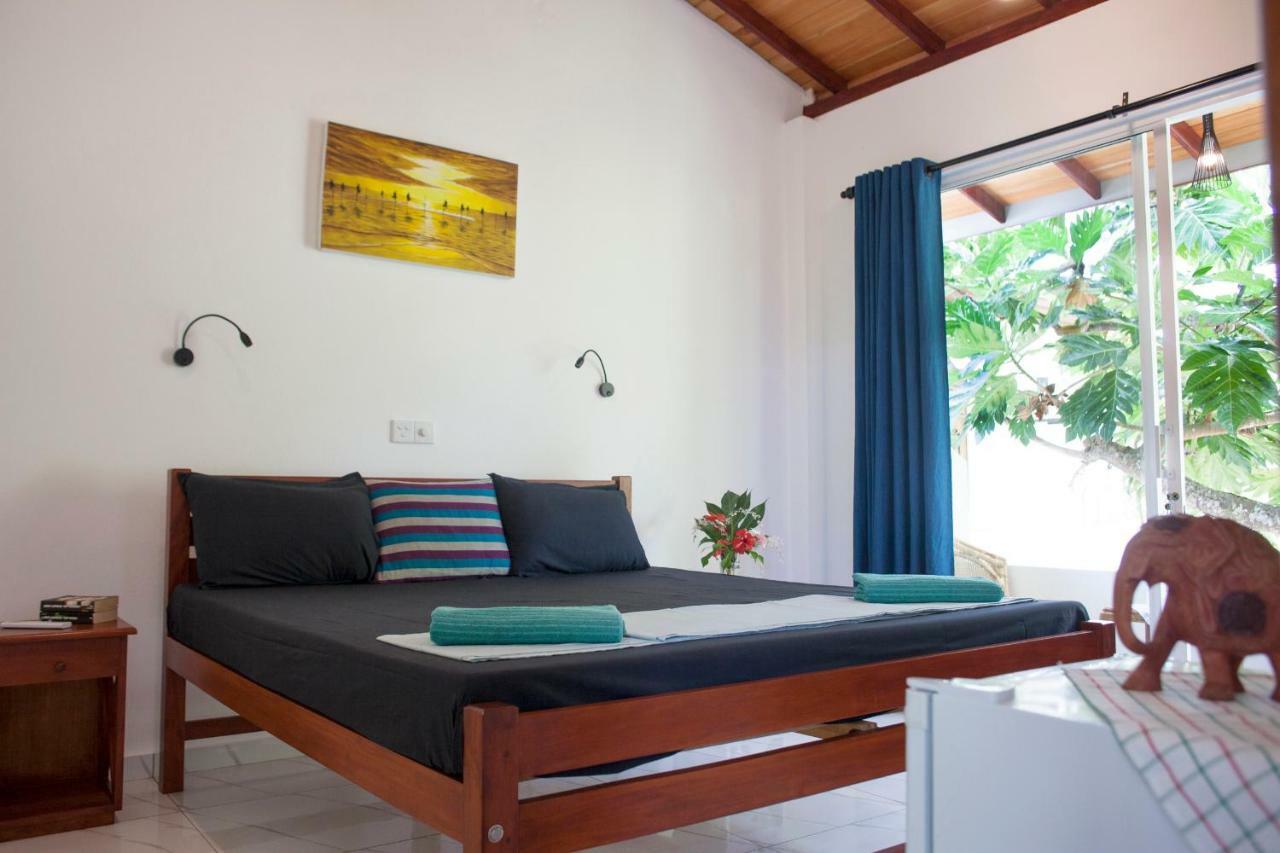 Alvas House Hotel Хикадува Екстериор снимка