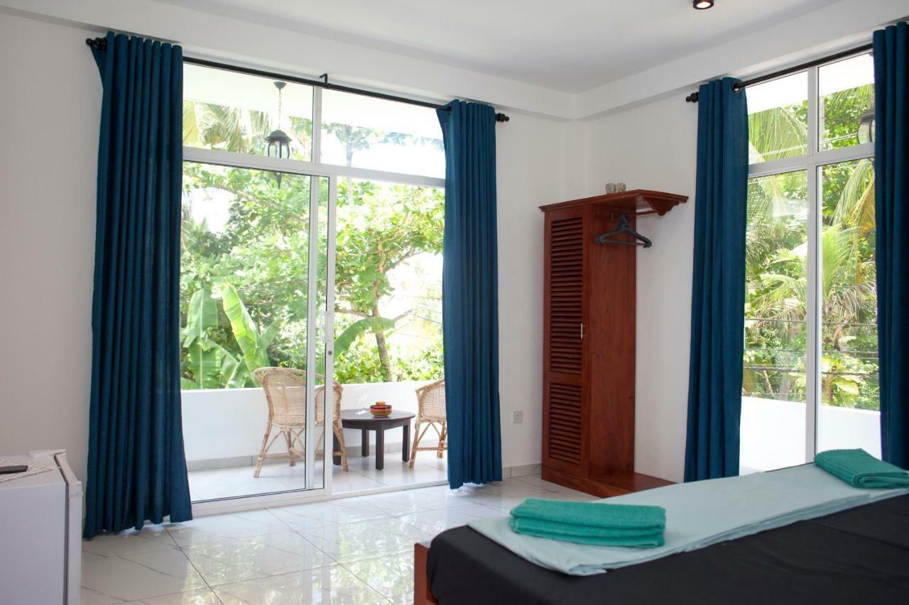 Alvas House Hotel Хикадува Екстериор снимка